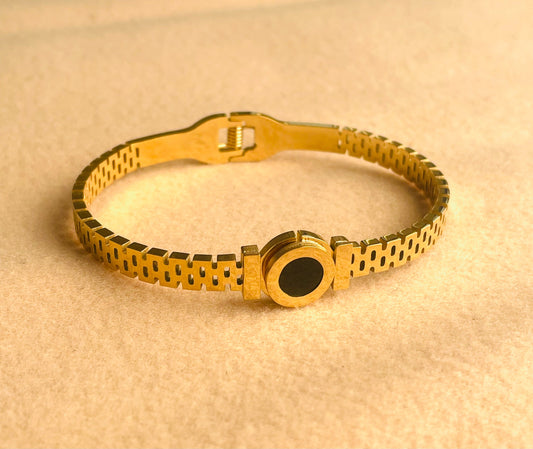 ✨Stainless steel Gold Black dial Love bracelet ✨