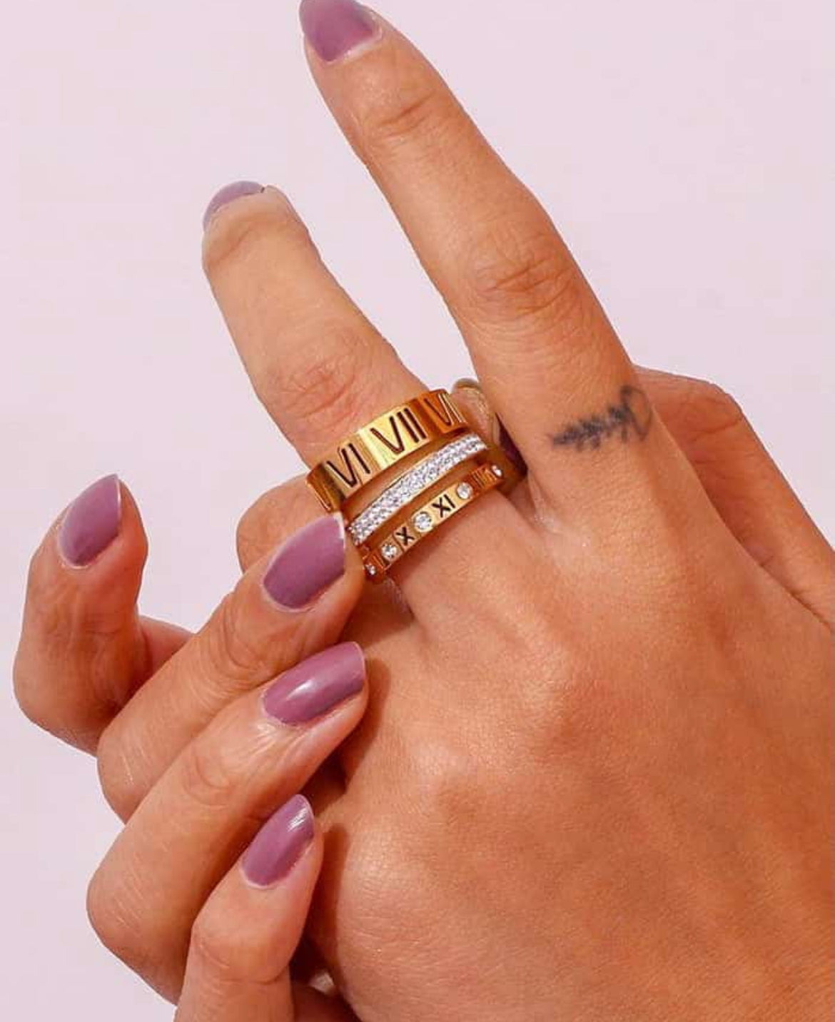 Trilogy roman stacked ring 👑