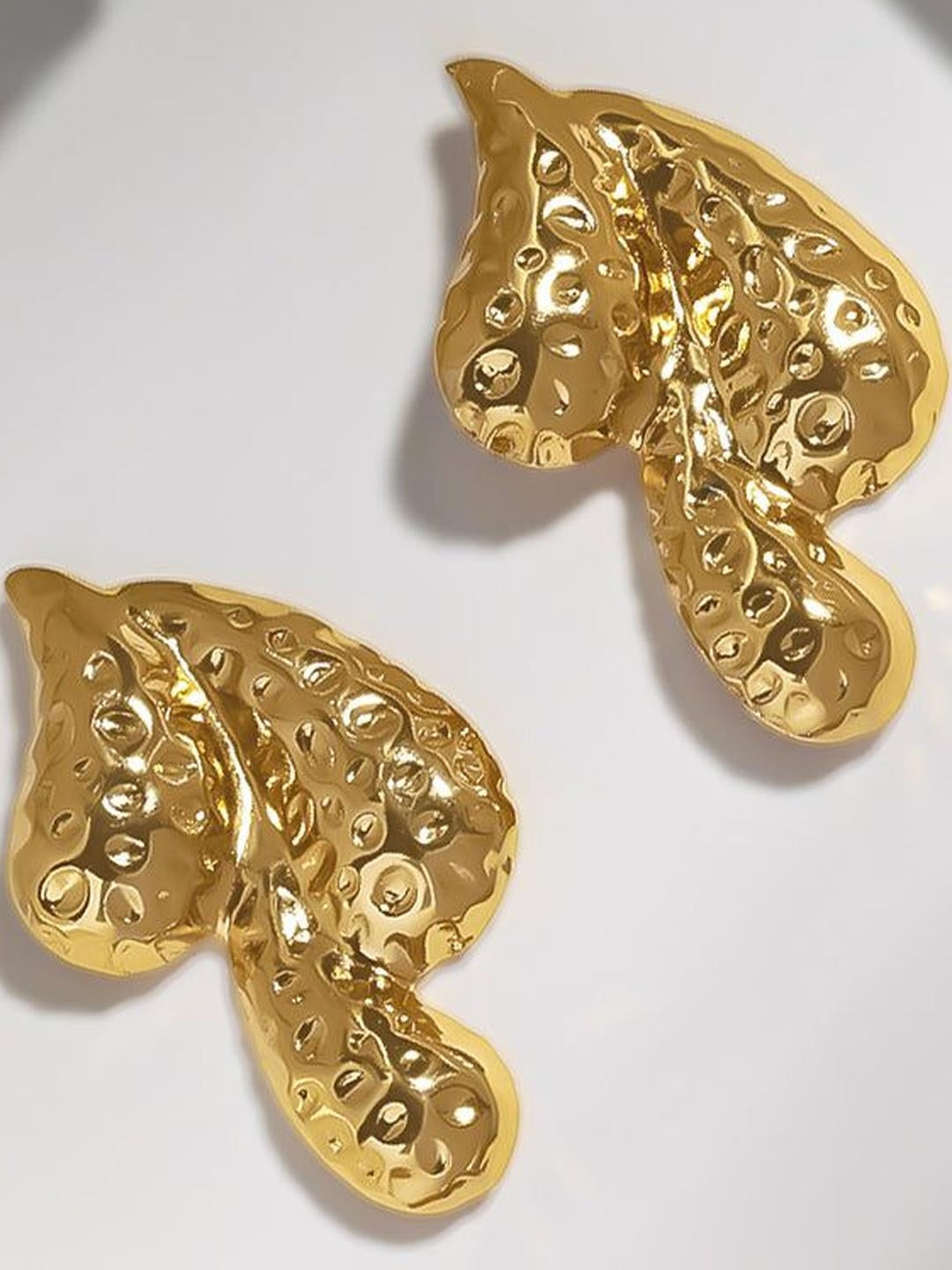 ✨Stainless steel Gold Tri Earrings ✨
