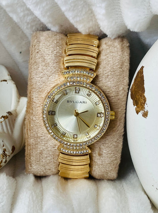 ✨Exquisite Gold dial gold strap crystal studded bvl watch✨