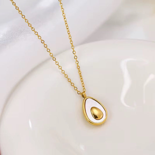 18k Gold Flake Pendant ✨