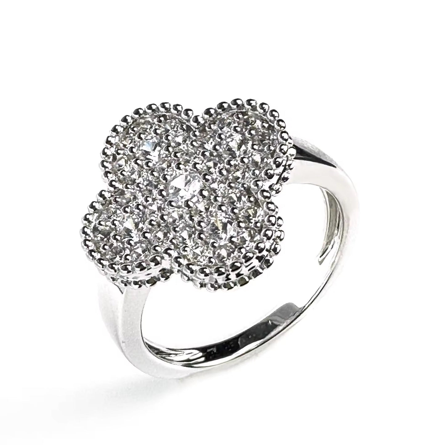 Sterling Silver Diamantés Clovie Ring 💍