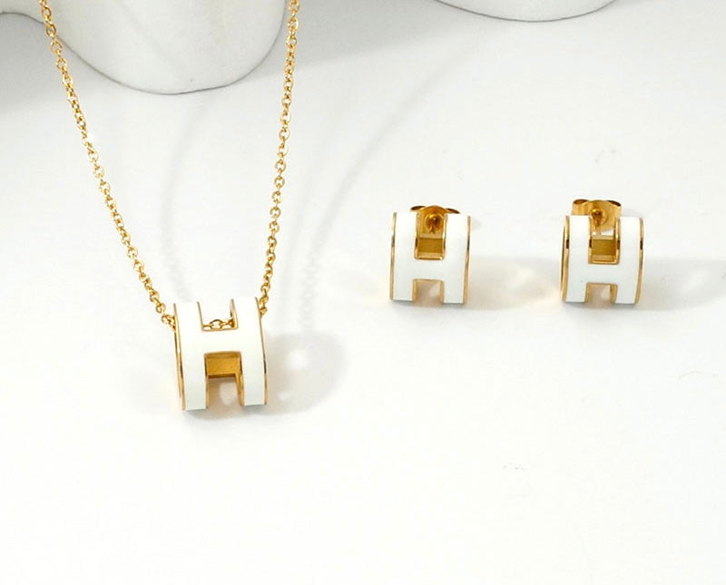 ✨White H enamel pendant Earrings Set ✨