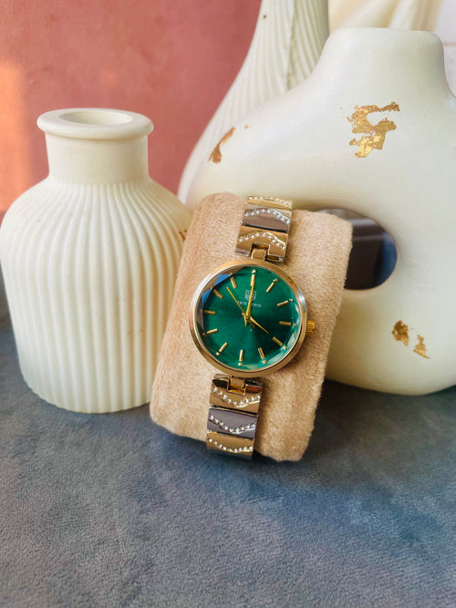 ✨Exquisite Crystal studded Emerald Dial SilverXRoseGold True Worth Watch ✨