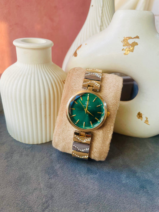 ✨Exquisite Crystal studded Emerald Dial SilverXRoseGold True Worth Watch ✨
