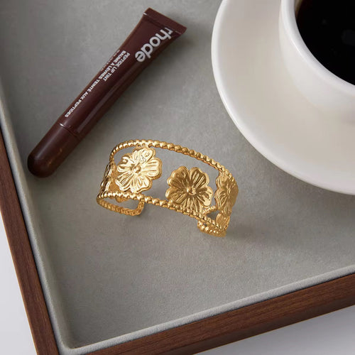 ✨ Exclusive Stainless steel Gold Floral Chunky Adjustable Cuff ✨