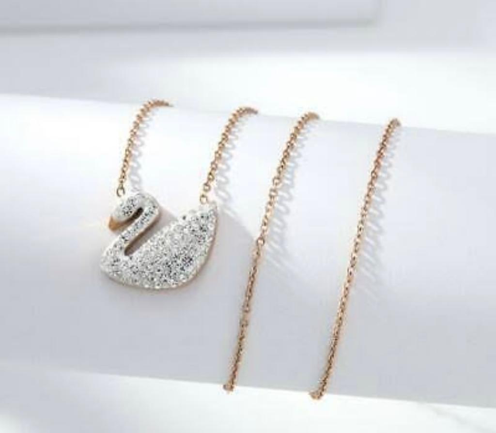 White swan pendant